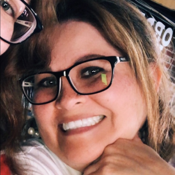 Meet the Posher Other - Meet your Posher, Dora